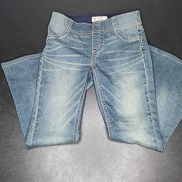 Free People Womens Jeans Pull-On Flare Leg Dark Blue Denim Size 25R Stretchy - Picture 1 of 8